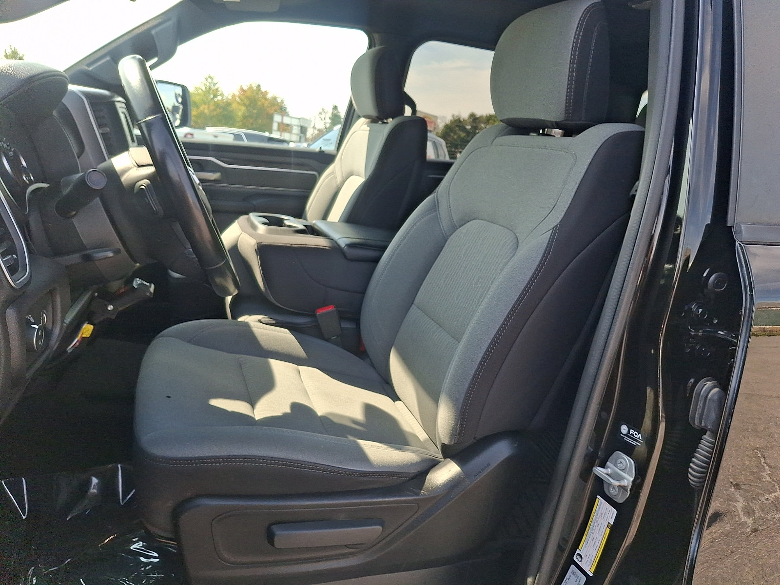 Used 2022 RAM 1500 Big Horn AWD/4WD image 12