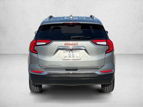 Used 2023 GMC Terrain SLT image 6