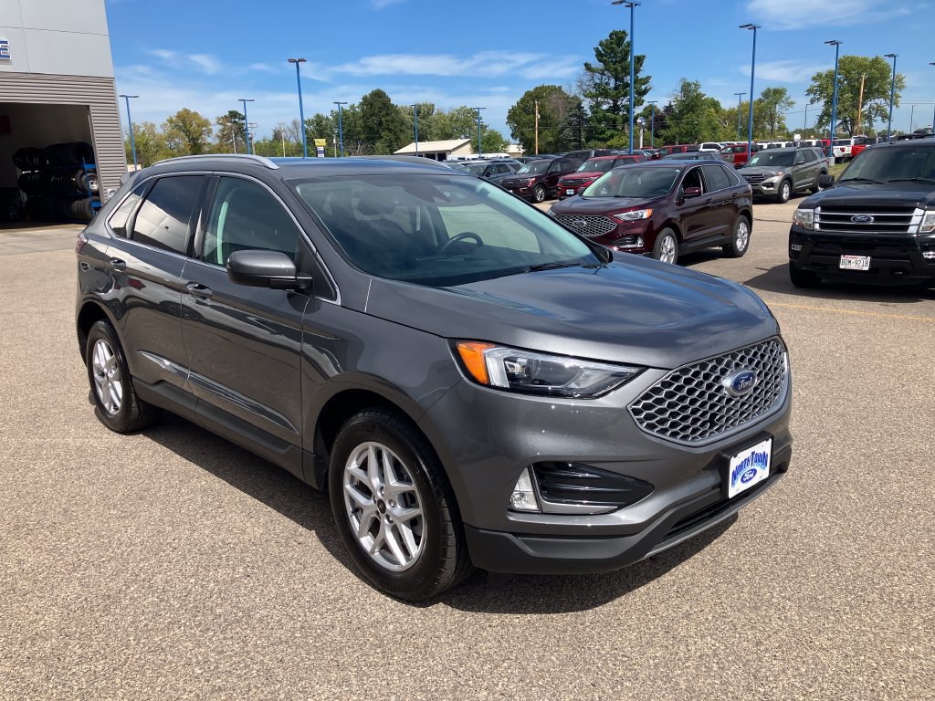 Used 2024 Ford Edge SEL w/ Convenience Package AWD/4WD image 4