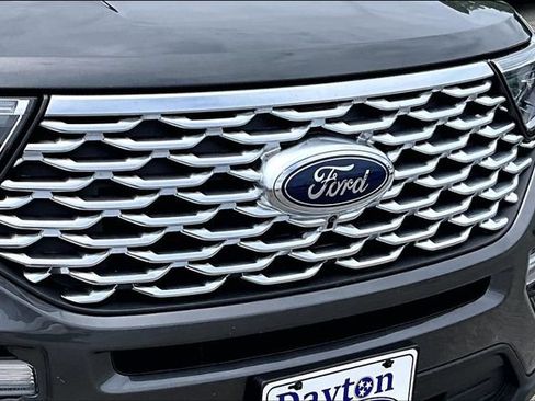 Used 2020 Ford Explorer Platinum w/ Premium Technology Package AWD/4WD image 31