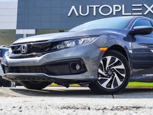 Used 2019 Honda Civic LX image 2