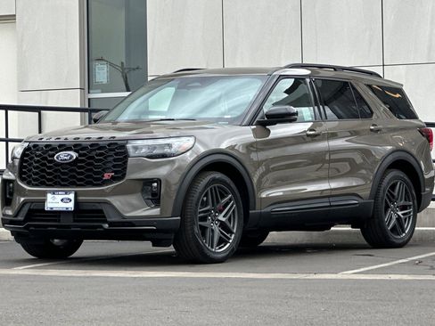 New 2026 Ford Explorer ST w/ Sun And Sound Package image 7