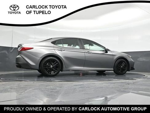 Used 2025 Toyota Camry SE w/ Convenience Package image 39