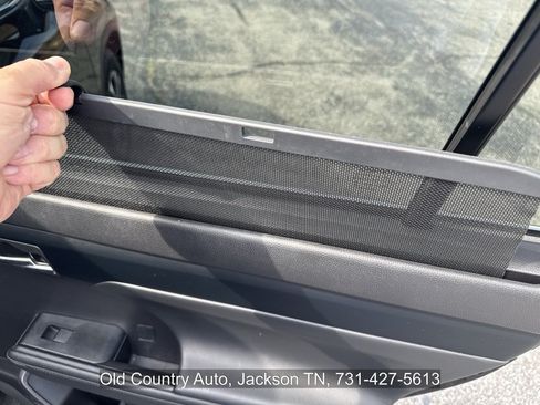 Used 2023 Toyota Highlander XLE FWD image 17