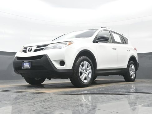 Used 2014 Toyota RAV4 LE image 24