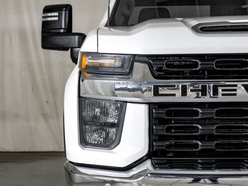 Used 2022 Chevrolet Silverado 2500 LT w/ Convenience Package image 39