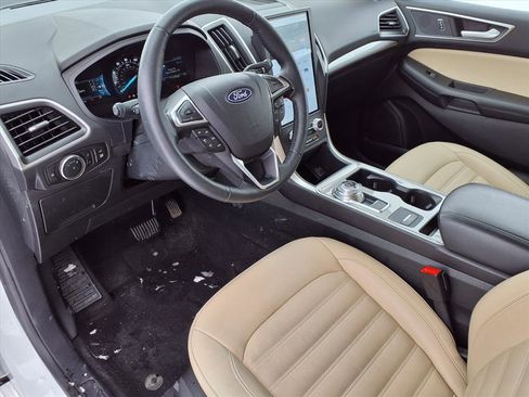 Used 2024 Ford Edge SEL w/ Convenience Package image 12