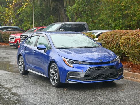 Used 2022 Toyota Corolla SE w/ SE Premium Package image 6