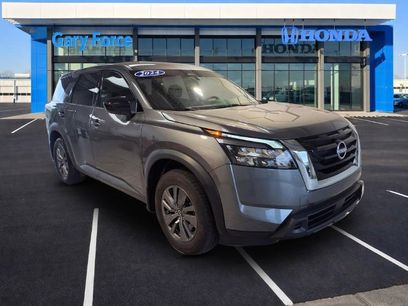 Used 2024 Nissan Pathfinder S w/ Cargo Package