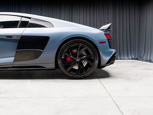 Used 2022 Audi R8 V10 w/ Premium Package RWD image 45