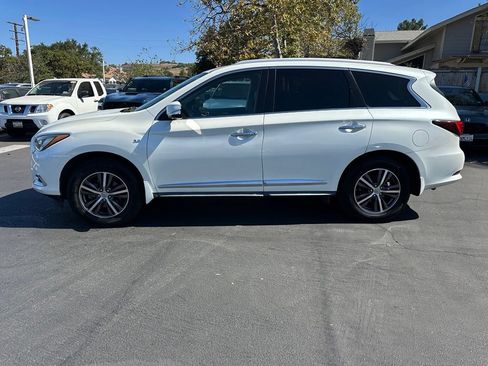 Used 2019 INFINITI QX60 Luxe w/ Essential Package AWD/4WD image 2