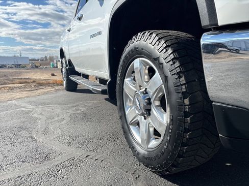 Used 2020 Chevrolet Silverado 2500 LTZ image 4