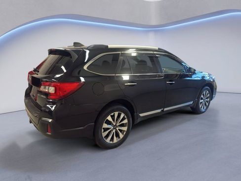 Used 2018 Subaru Outback 2.5i Touring AWD/4WD image 8