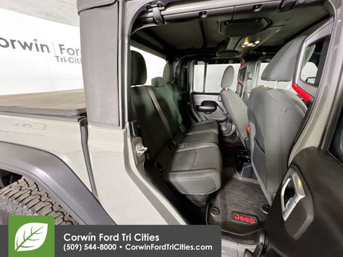Used 2020 Jeep Gladiator Sport w/ Trailer Tow Package AWD/4WD image 17