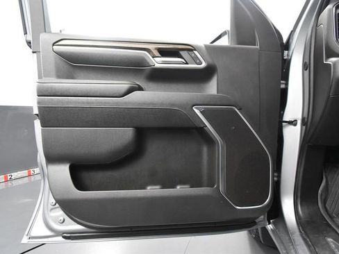 Used 2024 GMC Sierra 1500 SLE image 21