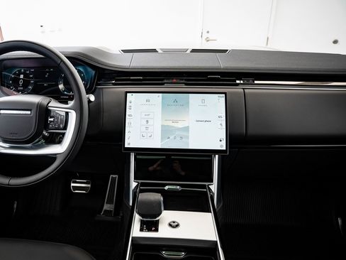 New 2026 Land Rover Range Rover SE image 30