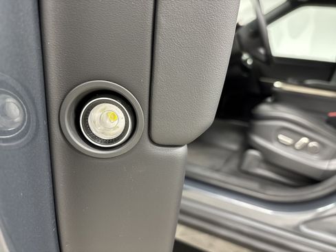 Used 2025 Rivian R1S Adventure AWD/4WD image 32