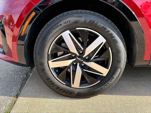 Used 2022 Kia Sorento S w/ Panoramic Sunroof Package FWD image 35