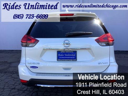 Used 2017 Nissan Rogue SV image 5