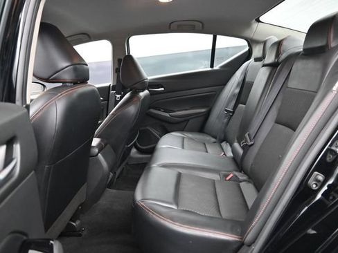 Used 2024 Nissan Altima 2.5 SR FWD image 24