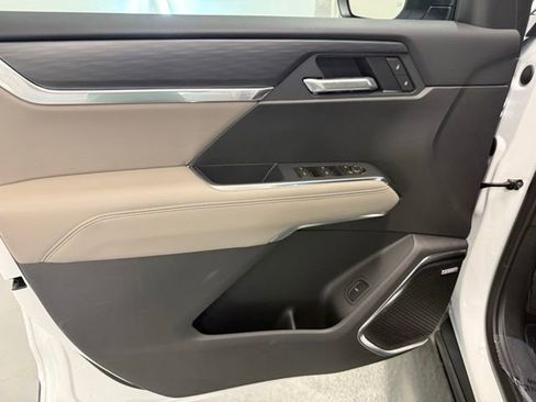New 2026 GMC Acadia Elevation FWD image 11