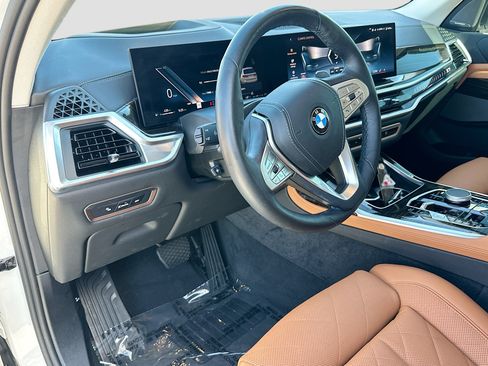 Used 2026 BMW X7 xDrive40i AWD/4WD image 8