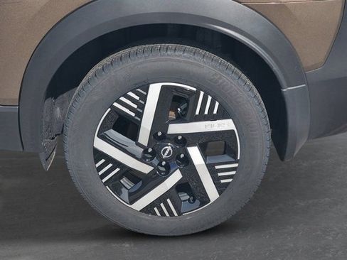New 2026 Nissan Kicks SV w/ SV Premium Package FWD image 12