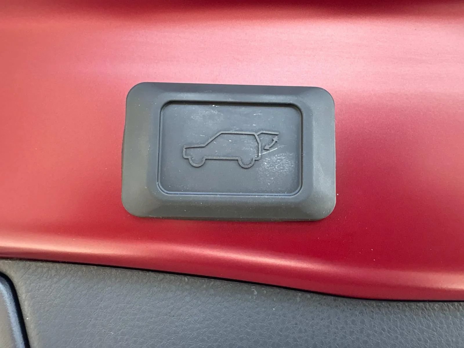 Used 2025 Toyota RAV4 XLE w/ Convenience Package AWD/4WD image 22