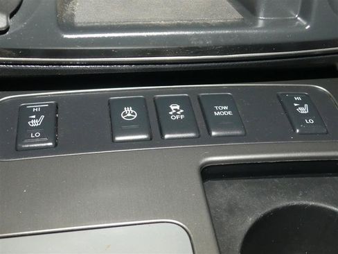 Used 2014 Nissan Armada Platinum w/ 2nd Row Captain Seat Package AWD/4WD image 38