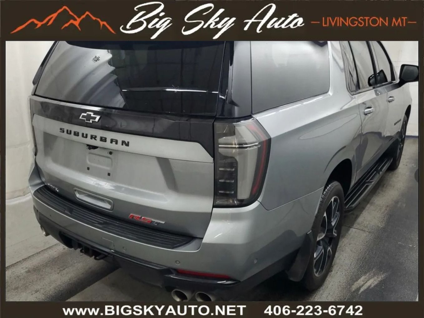 Used 2026 Chevrolet Suburban RST w/ Comfort Package AWD/4WD image 3
