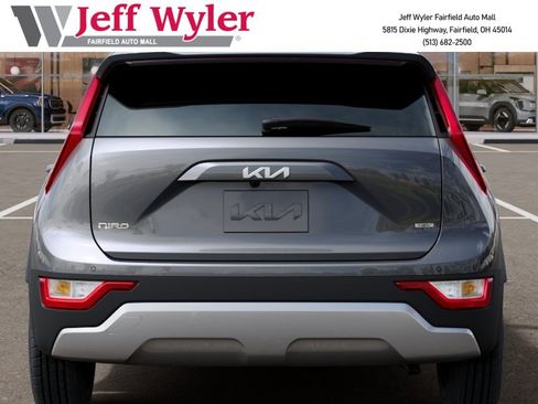 New 2026 Kia Niro EX FWD image 14