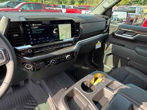 Used 2026 Chevrolet Silverado 1500 LT AWD/4WD image 21