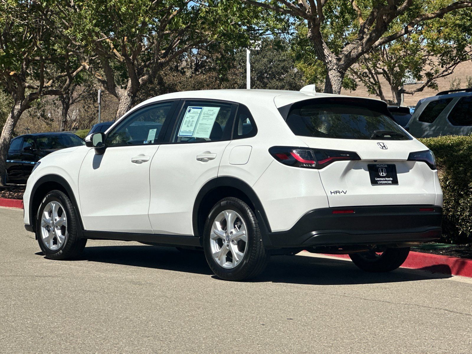 Used 2023 Honda HR-V LX image 4