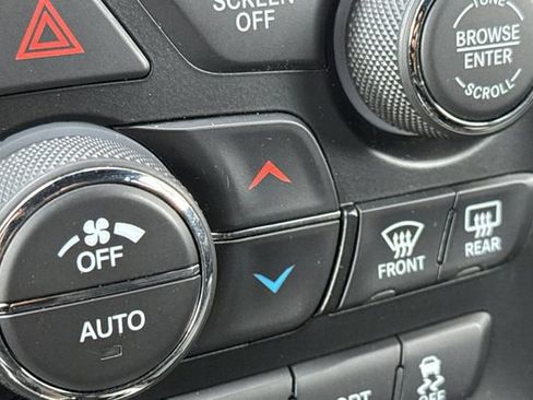 Used 2018 Jeep Grand Cherokee High Altitude AWD/4WD image 30