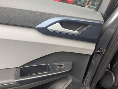 Used 2024 Volkswagen Taos SE image 26