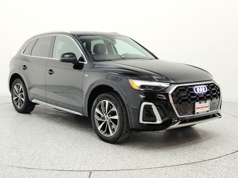 Used 2023 Audi Q5 2.0T Prestige w/ Prestige Package AWD/4WD image 3