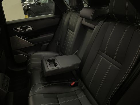 Used 2021 Land Rover Range Rover Velar R-Dynamic S image 29