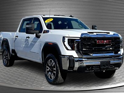 Used 2024 GMC Sierra 3500 Pro w/ Convenience Package