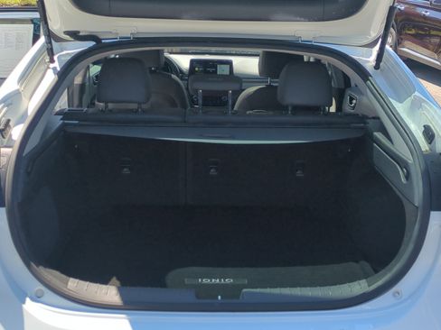 Used 2020 Hyundai Ioniq Limited image 14