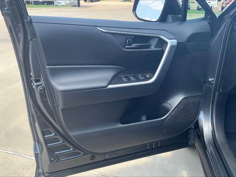 New 2025 Toyota RAV4 LE image 10