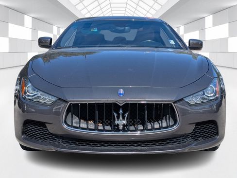 Used 2016 Maserati Ghibli Base image 2