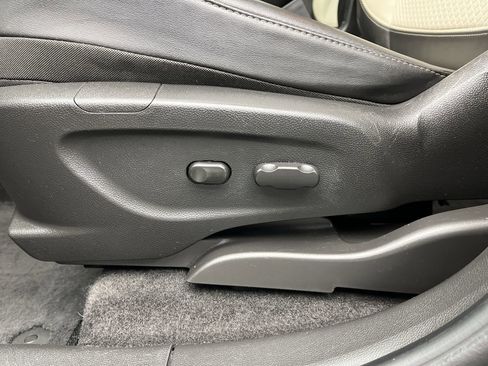 Used 2019 Buick Encore Preferred image 9