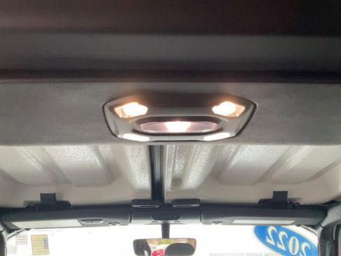 Used 2022 Jeep Wrangler Unlimited Rubicon w/ Cold Weather Group image 22