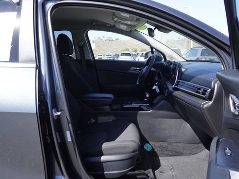 Used 2023 Kia Sportage LX FWD image 27