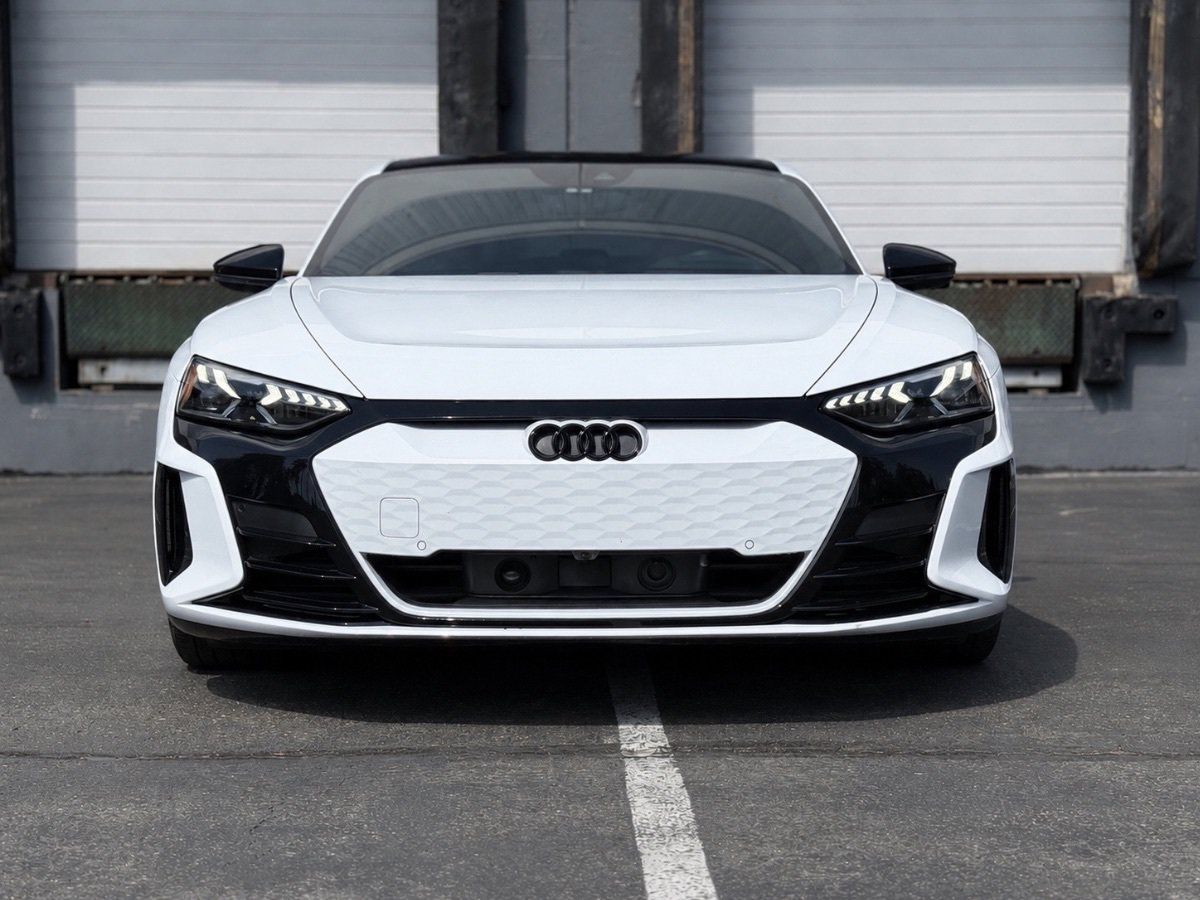 Used 2023 Audi e-tron GT Premium Plus w/ Performance Package AWD/4WD image 11