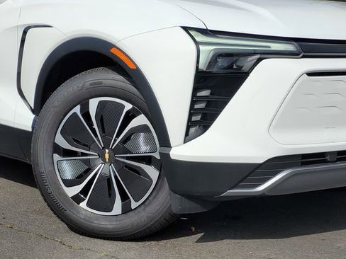 New 2025 Chevrolet Blazer EV LT image 3