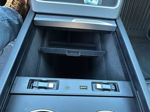 Used 2026 Tesla Model Y Long Range image 19