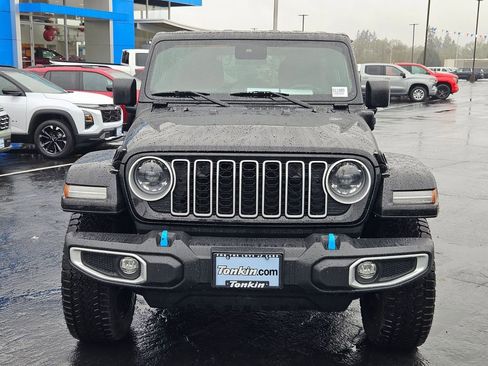 Used 2024 Jeep Wrangler Unlimited Sahara image 9