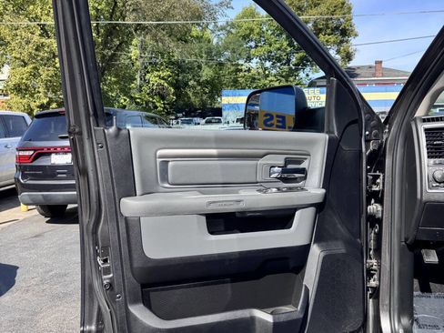 Used 2017 RAM 2500 Big Horn image 12