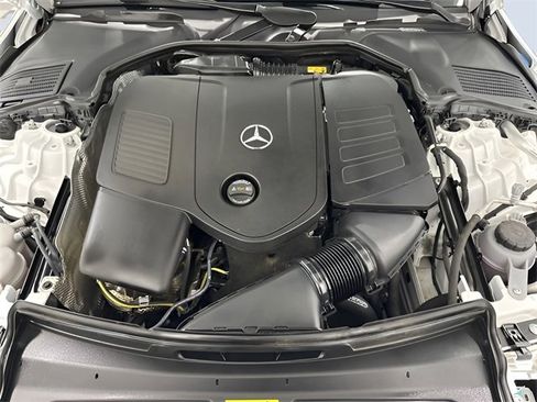 Used 2025 Mercedes-Benz C 300 4MATIC Sedan image 10